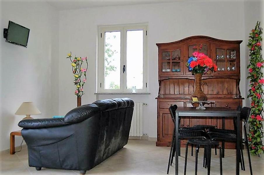 Gaietta Bed & Breakfast Frassineto Po Luaran gambar