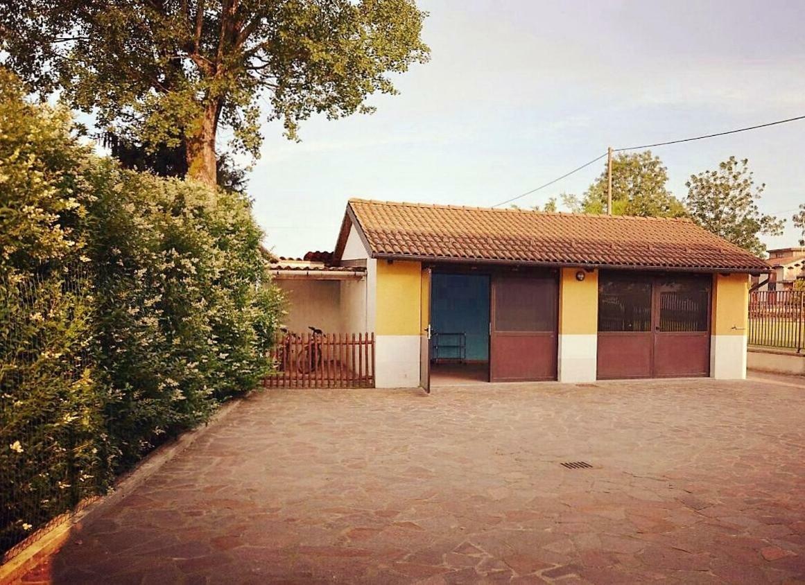 Gaietta Bed & Breakfast Frassineto Po Luaran gambar