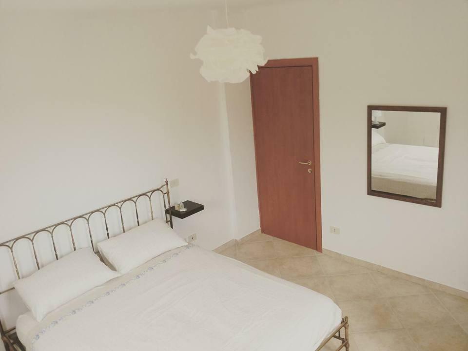 Gaietta Bed & Breakfast Frassineto Po Luaran gambar