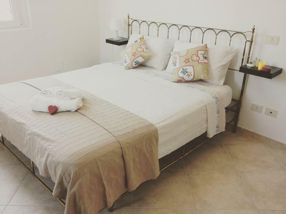 Gaietta Bed & Breakfast Frassineto Po Luaran gambar