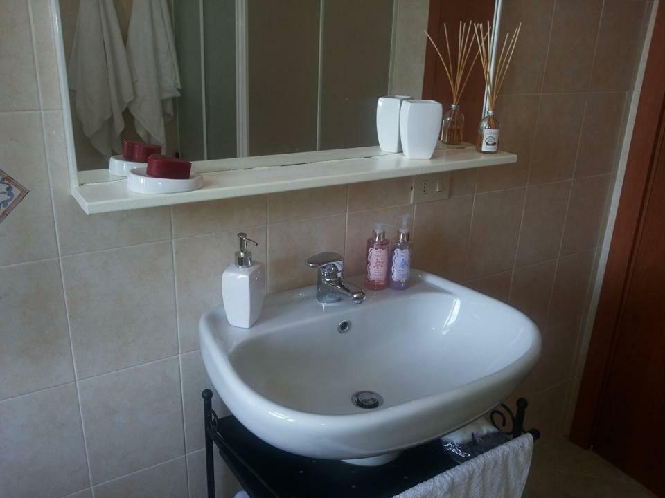 Gaietta Bed & Breakfast Frassineto Po Luaran gambar