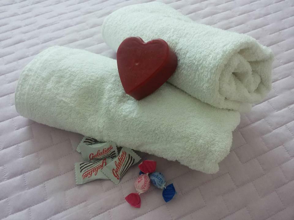 Gaietta Bed & Breakfast Frassineto Po Luaran gambar